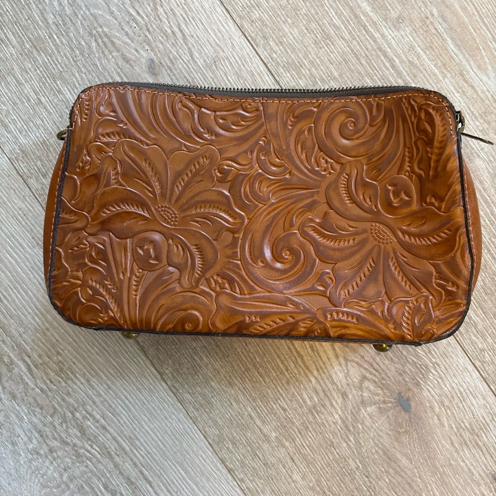 Patricia Nash Pouch Clutch Womens Burnished Tooled  Chambery Gold No Strap
